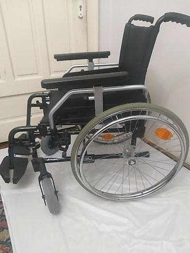 medicinski zavoj: Francuska aluminijumska invalidska kolica poznate marke INVACARE, u — 2