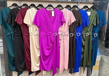 tako haljine: 05. Haljina ta punije
XL 2XL 3XL
Cena : 3.100 dinara H — 4