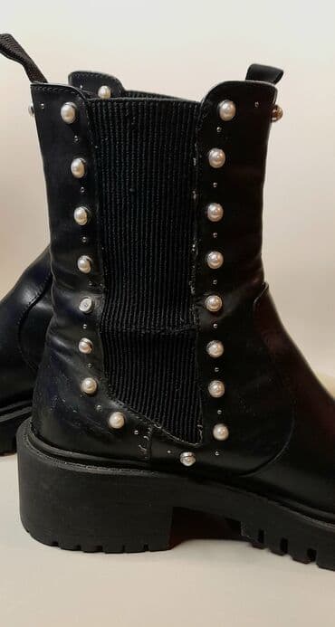 naocare u obliku srca: Ankle boots, Zara, 37 — 4