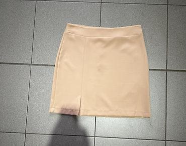 Bež mini suknja – jednostavnog, ravnog kroja (pencil/straight fit) do