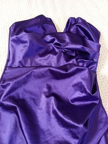 Accessories: Elegantna večernja haljina u ljubičastoj boji. - Materijal: satenast — 2