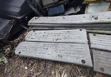ballast xenon laguna 2: LAJSNE NA VRATIMA ZA RENAULT R 4 | renault 4 lajsne  vece 2000 din — 4