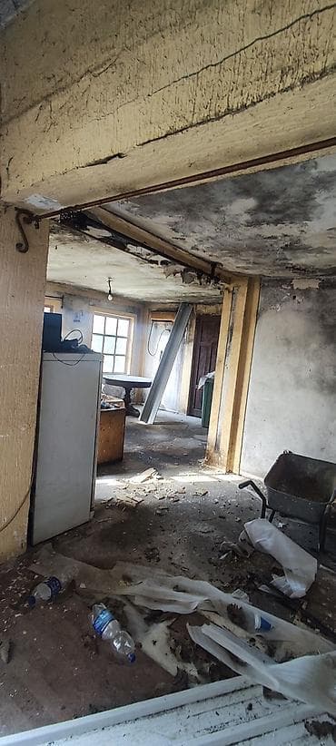 najmanje kuce na svetu: Kuća sa pomoćnim objektima – idealna za rekonstrukciju i — 10