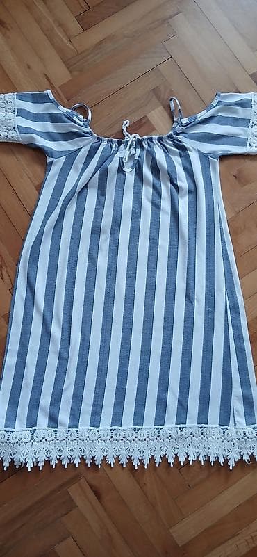 pantalone s: Letnja haljina na pruge - Model: ravna, midi dužina - Dizajn — 1