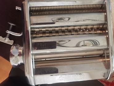 Masina za pravljenje rezanaca rosfraj u kutiji par puta koristena jako