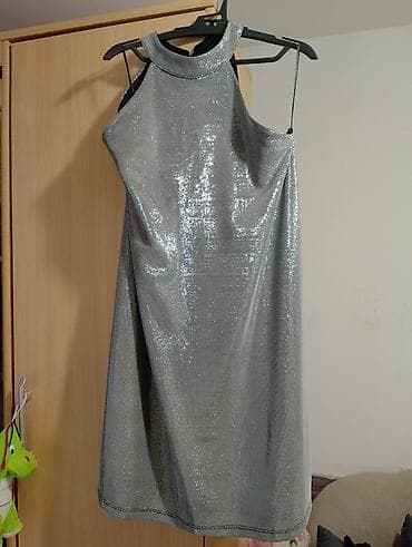 Srebrna haljina bez rukava – Koton - Brend: Koton (etiketa na na lalafo.rs Srebrna haljina bez rukava – Koton - Brend: Koton (etiketa na