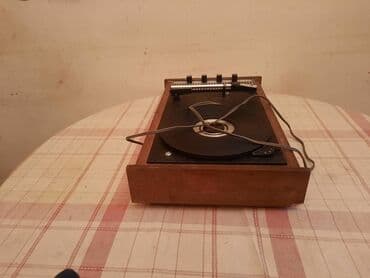 bas pojacala: Tanjir,ruka,igla za retro,stari gramofon - Star Nepoznato stanje — 9