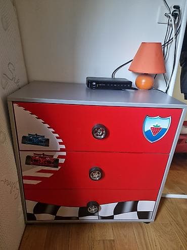 ugaoni stalak za cvece: Dečija soba – trkački set - Krevet u obliku sportskog automobila — 4