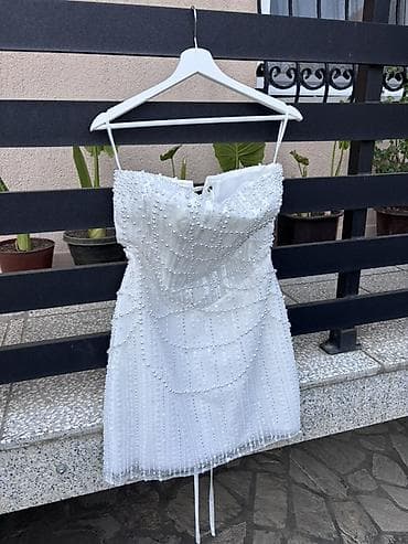 Potpuno nova
Odgovara velicini M ili 38