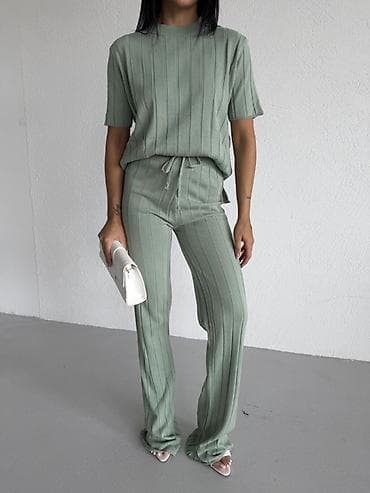 deadpool odelo: 🔥Vasi omiljeni kompleti 🔥Ponovo u prodaji od petka 🔝2800 din — 2