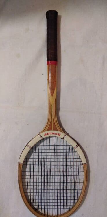 Stoni sportovi: Tenis reket Dunlop Maxply drveni,England,ocuvan,malo kriv — 2