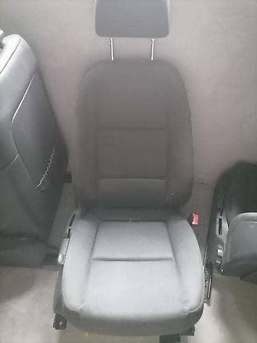 mreza za auto stakla: ENTERIJER ZA AUDI A4 OD 2001. DO 2009. GOD. | Far — 2