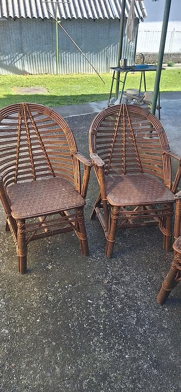 Prehrambeni proizvodi: 6 stolica i sto — 1