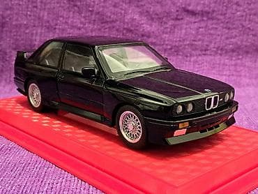 BMW M3 E30 "Kocka" 1:24 BLACK NOVO! Model BMW serije 3