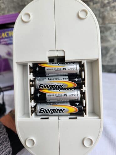 trimer za sisanje i brijanje: Mašina za šivenje,samo probala,radi na baterije — 6