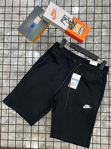 pull and bear dzemperi: Bermude i šortsevi Nike, bоја - Crna — 4