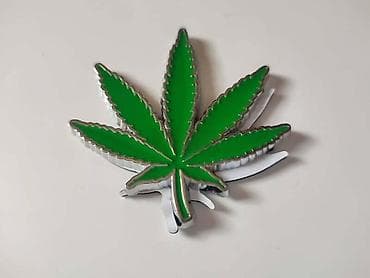 Nakit: NATPIS MARIJUANA NA LEPLJENJE | Metalna pločica natpis u obliku — 1