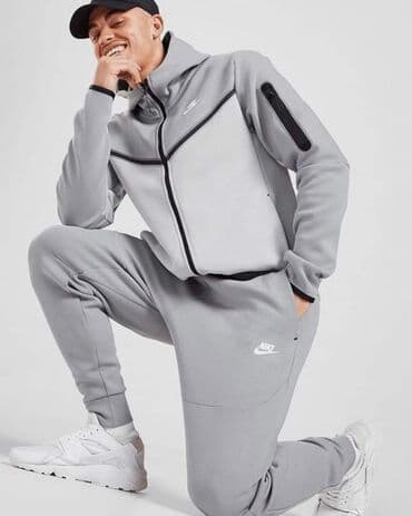 deciji tech fleece: NIKE TECH FLEECE TRENERKA Deciji Brojevi 10 12 14 Cena 4400 dinara — 1