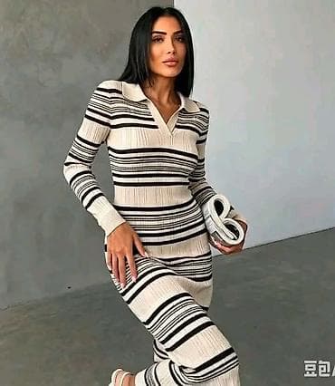 rebraste zvoncare: Rebrasto pletena ženska haljina sa prugama - Model: uska rebrasta — 2