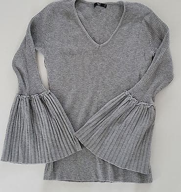 Novo prelepa italijanska zenska bluza od viskoze, vel s, imam puno na lalafo.rs Novo prelepa italijanska zenska bluza od viskoze, vel s, imam puno