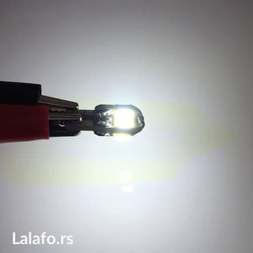 mini klima za auto 12v njuškalo: Bela Canbus 8SMD 5730
12V
2w
Cena je po komadu — 3