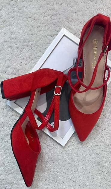 perla salonke: Cena3200 din
OR💥
Brojevi od 36 do 41 — 1