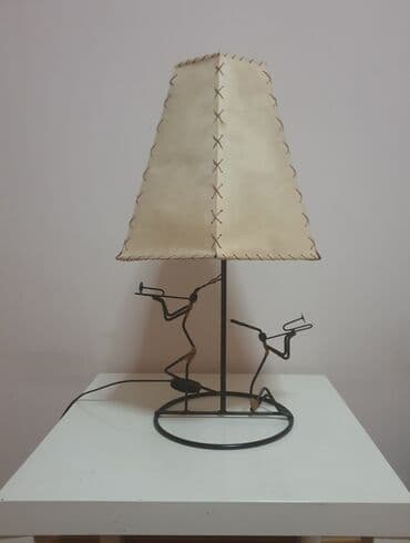 Rasveta: Stona lampa, Novo — 1