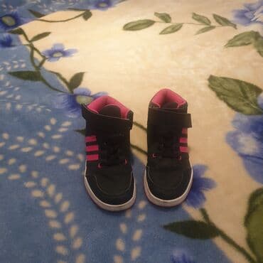 Patike: Adidas patike velicina 32 skoro nove — 1