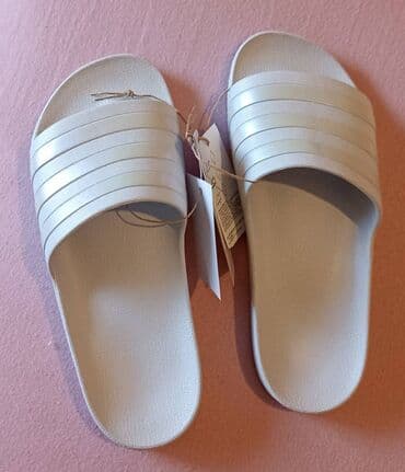 Sweatpants: Beach slippers, Adidas, 40.5 — 5