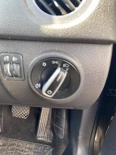 auto delovi ruma: PREKIDAC SVETLA ZA VOLKSWAGEN TIGUAN OD 2011. DO 2015. GOD. | — 1