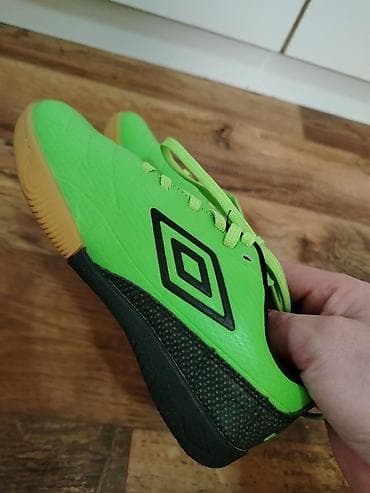 gumene cizme novi sad: Umbro futsal patike – fluorescentno zelene - Brend: Umbro - Model — 8