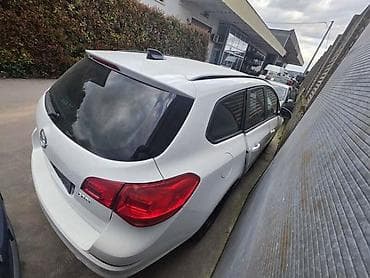 kupujem prodajem polovna vozila: STOP SVETLO ZA OPEL ASTRA J OD 2009. DO 2015. GOD. | AUTO DELOVI RS — 1