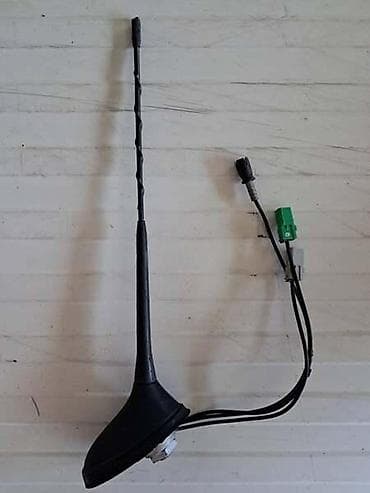 auto otpad pancevo: KROVNA ANTENA ZA PEUGEOT 2008 — 1