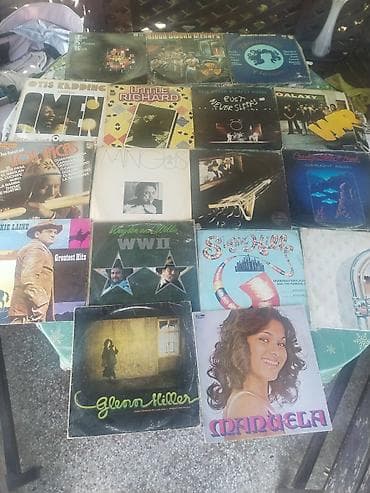 Vinil ploče: Kolekcija vinil ploča (LP) – razni žanrovi i izvođači Opis: - Veća — 1
