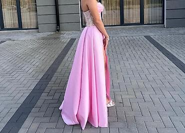 Svečana duga haljina u nežno roze boji. - Kroj: A-linija sa visokim na lalafo.rs Svečana duga haljina u nežno roze boji. - Kroj: A-linija sa visokim