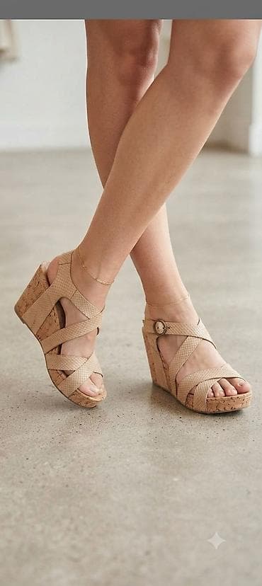 sandale za malu maturu: Ženske sandale na punu petu - Model: sandale s platformom i visokom — 1