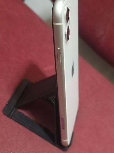 kuran na latinici: Apple iPhone 11 Ćerkica koristila dok nije dobila drugi. Telefon — 9