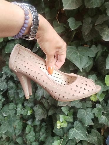 kožne japanke ženske: Ženske peep-toe salonke, broj 38. - Boja: bež/nude - Visina — 5