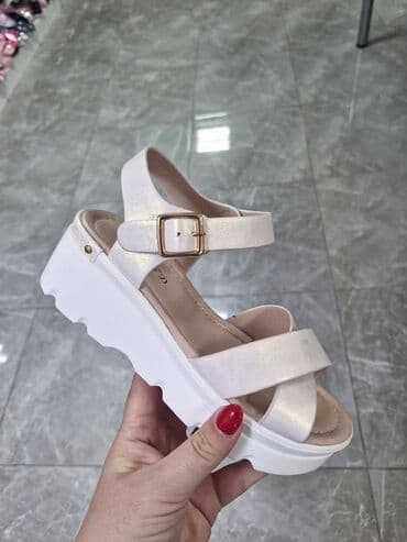 oksfordice sa platformom: Sandale — 2