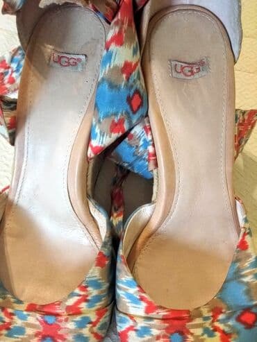 Uggs: UGG neobicne sandale 39 Unikatne i neobicne skupocene UGG sandale — 2