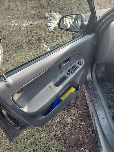 moskvic 3: Delovi za Kia Rio 1.3 prva generacija. Motor, delovi motora, limarija — 3