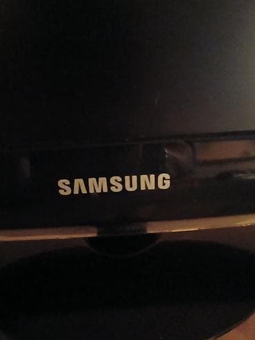 aparati za igraonice: Samsung LCD monitor/TV - Dijagonala približno 22–24 inča (široki — 2