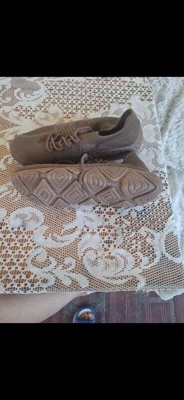 kompako obuca u novom sadu: Trainers, size - 42 — 2