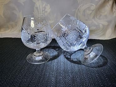 Case kristal Zajecar za zestoko pice iz 70ih. Case su perfektne,sve na lalafo.rs Case kristal Zajecar za zestoko pice iz 70ih. Case su perfektne,sve