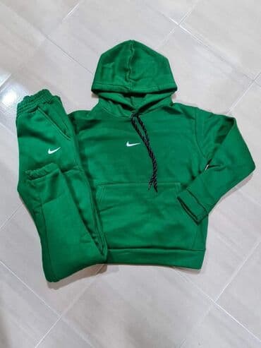 h m kompleti: Nove boje S M L XL XXL
2700 na seriju 3000 na biranje velicina — 6