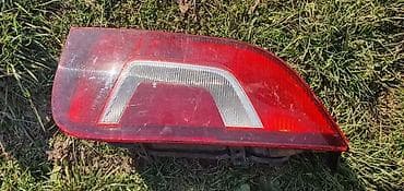 sijalice za traktor: STOP DESNI ZA VOLKSWAGEN UP! | Volkswagen up stop svetlo desno 1s0 — 1