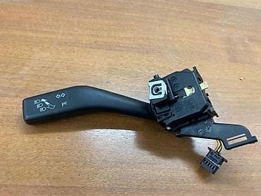 RUCICA SVETLA ZA VOLKSWAGEN GOLF 6 - 1K0953513E | Rucica za dugo na lalafo.rs RUCICA SVETLA ZA VOLKSWAGEN GOLF 6 - 1K0953513E | Rucica za dugo