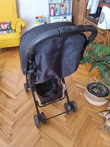 kupujem prodajem polovne decije stvari iz nemacke: Chicco kišobran kolica – kompaktna i lagana,tezine 4kg.Minimalno — 4