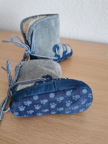 Children's Items: Boots, Size - Pre-walking — 4