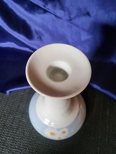 the rock visina: Svecnjak nov,vintaz porcelanski. Visina. 18,5cm. Stopa. 11cm — 3